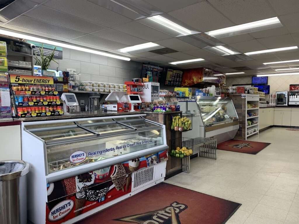 Sams market deli & grill photo 5